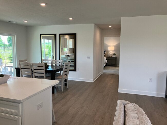 Photo - 8514 Broad St