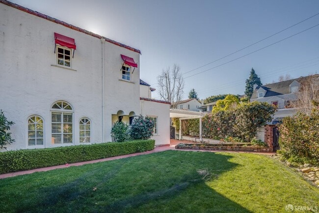 Photo - 2627 Hale Dr