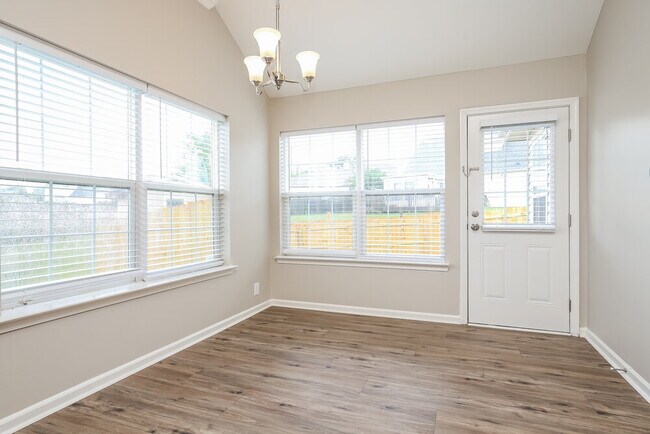 Photo - 5129 Brookstone Ct