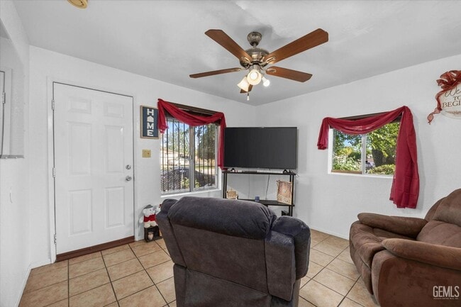 Photo - Charming Home w/2 Baths!
