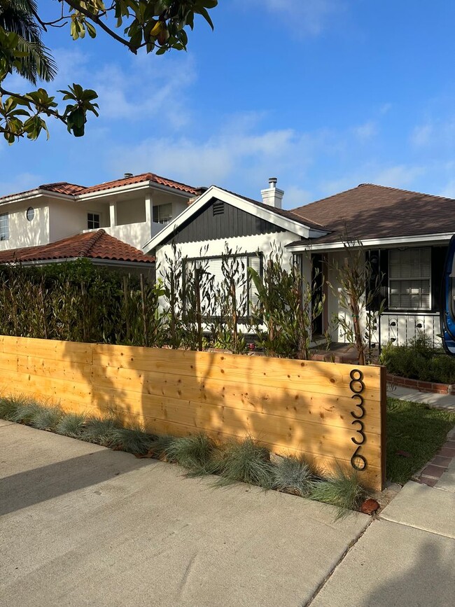 Photo - 8336 Regis Way Unit 8336