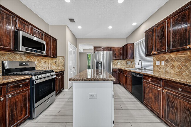 Photo - 11603 Oak Lake Park Dr