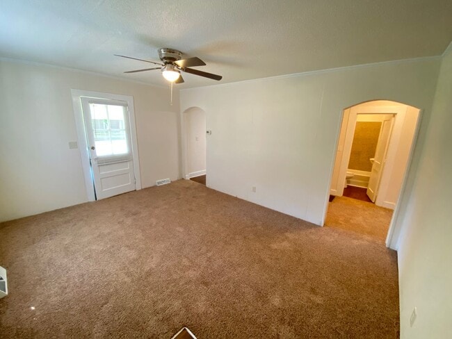 Photo - 2bd/1ba House w/ 2020 remodel in Kannapoli...