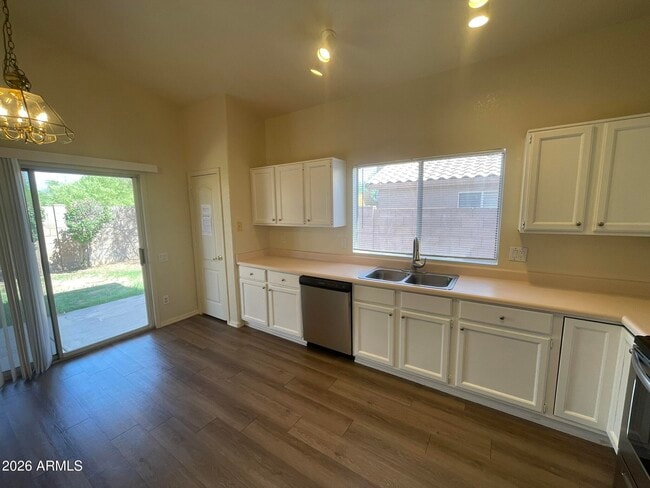 Photo - 16031 S 40th Way