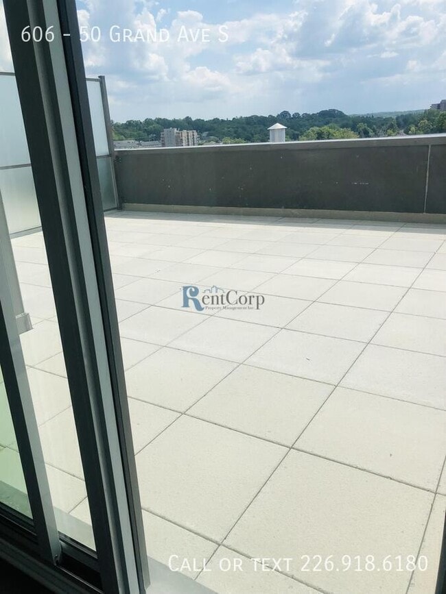 Photo - 50-650 Grand Ave S