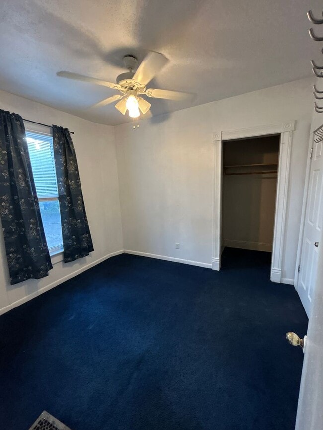 Photo - 723 W 13th St