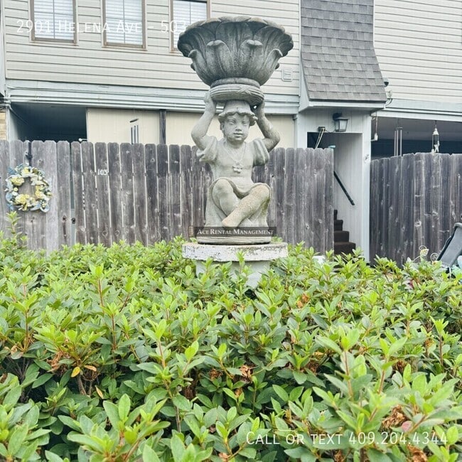 Photo - 2901 Helena Ave