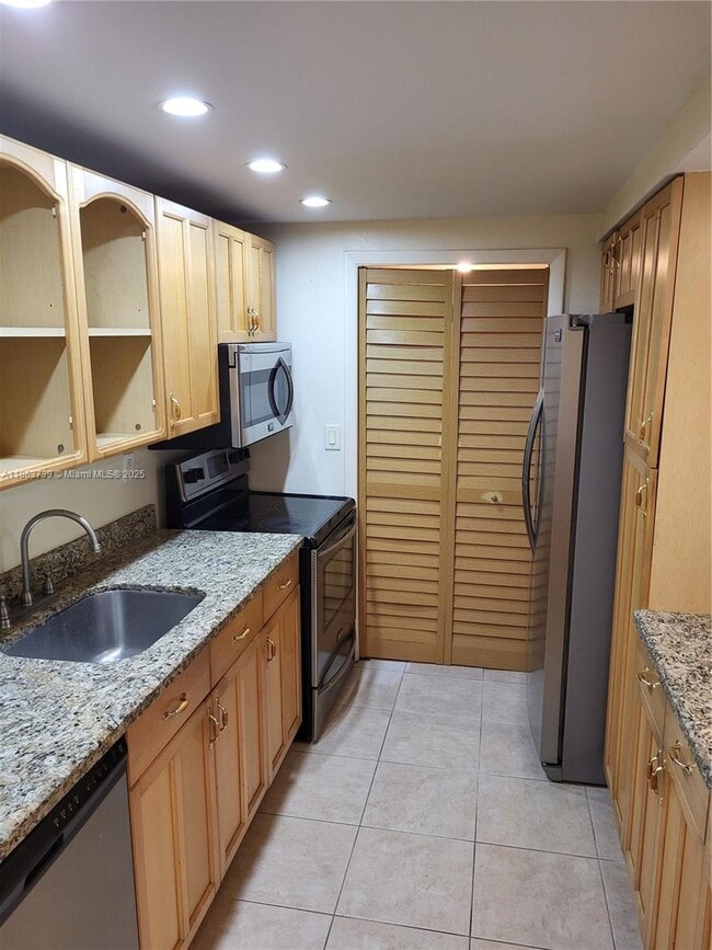 Photo - 230 Lakeview Dr Unit 207