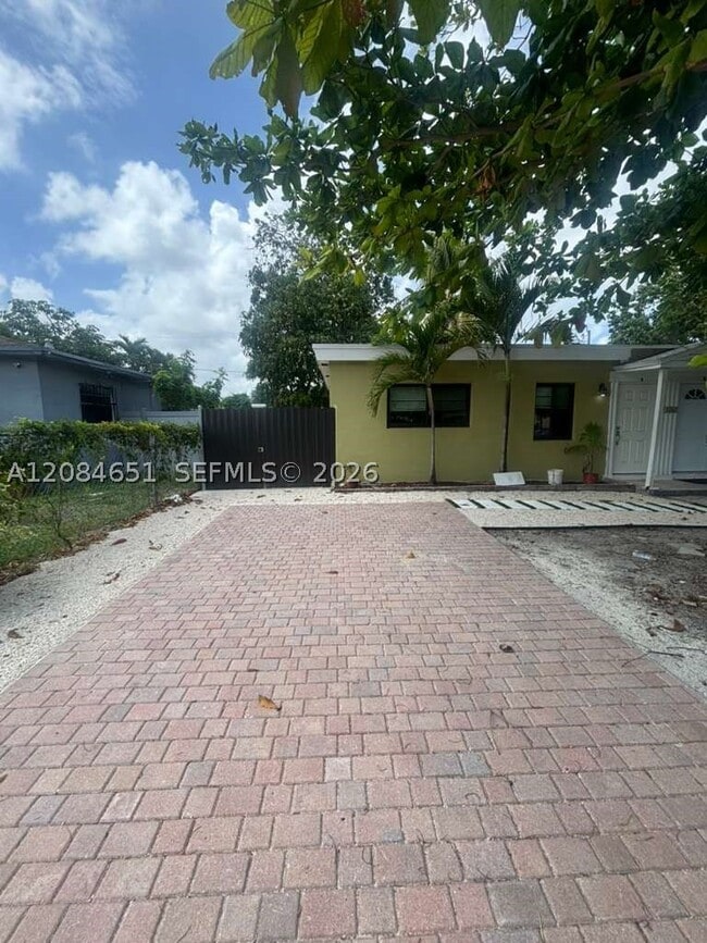 1167 NW 112th St Unit A