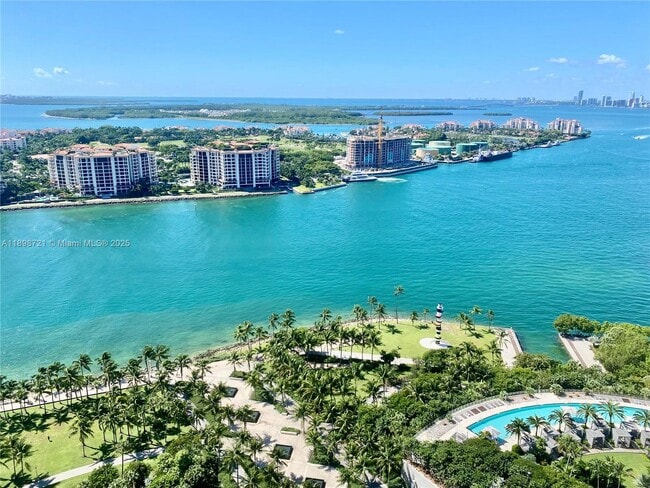 Photo - 300 South Pointe Dr Unidad 3204