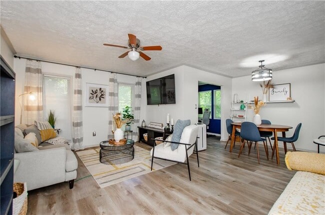 Photo - 5157 Roswell Rd NE Unidad 2