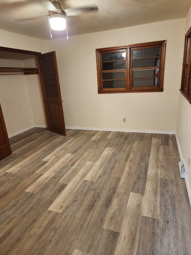 Photo - 511 Roland St