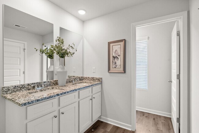 Photo - Furnished 3 Bedroom Townhome in Atlanta!