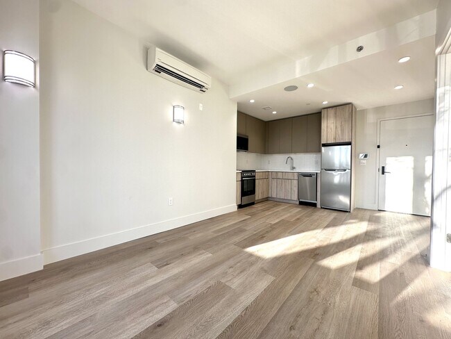Photo - 91 Bruckner Blvd Unit 208