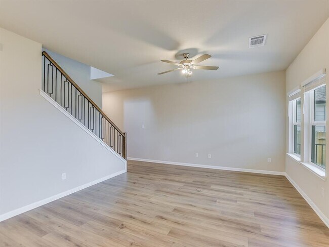 Photo - 114 Fairmeadow Downs Dr