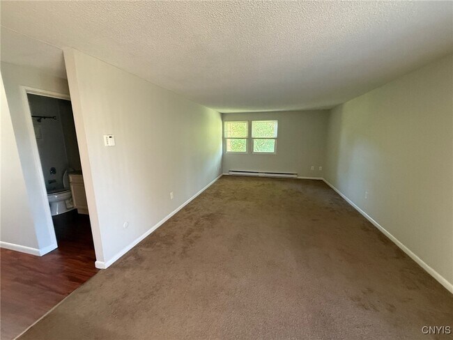 Photo - 504 Village Blvd N