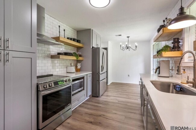Photo - 7141 Boone Ave