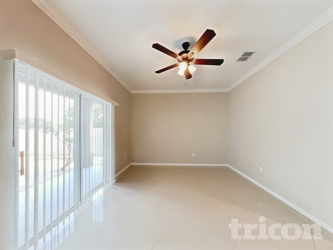 Photo - 13702 Lakemont Dr