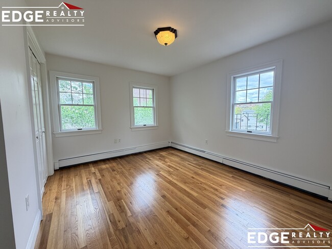 Photo - 121 Sciarappa St Unit 3