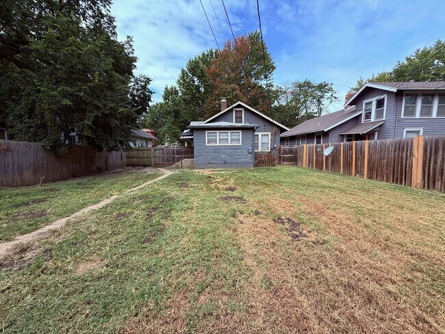 Photo - 3 bedroom 1 bath near downtown