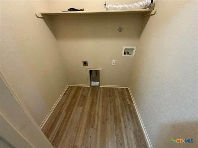 Photo - 2212 Bellmont