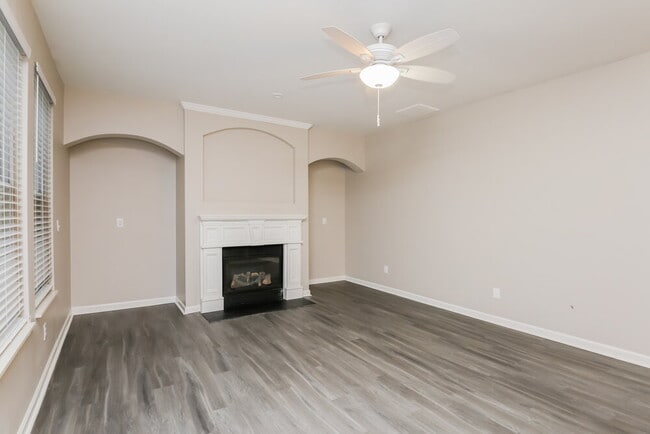 Photo - 600 Simonton Crest Dr SE