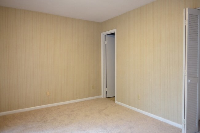 Photo - 2328 Sadler Rd