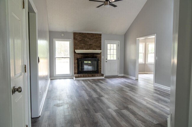 Photo - 43 Lee Road 983