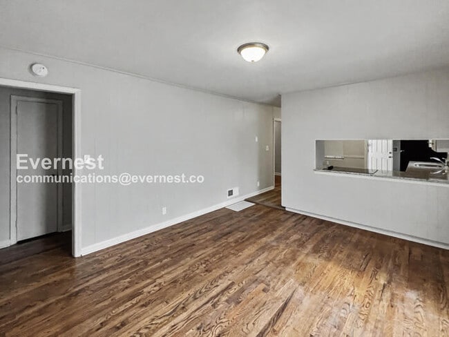 Photo - 1824 Maplecrest Ln