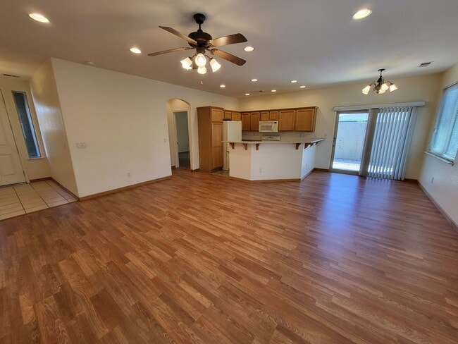 Photo - 1921 Teal Dr