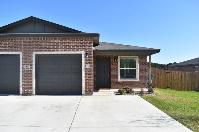 Building Photo - 1813 Ute Trail Unit A-STILL OCCUPIED BY RESIDENT