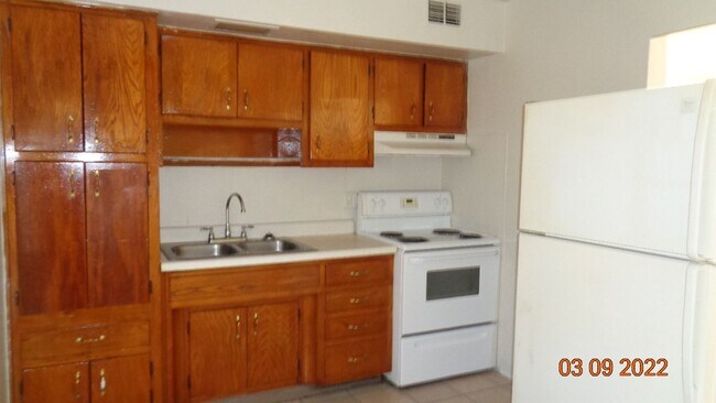 Photo - 2 Bed/ 1.5 Bath Home with Bonus Room