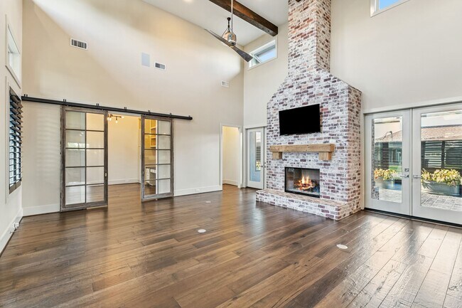 Photo - 3610 Oak Forest Dr