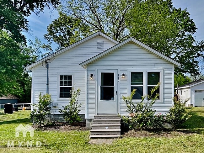Photo - 110 Hamilton Dr House
