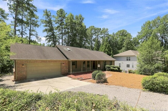 Photo - 709 Essex Ct