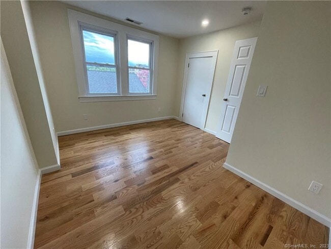 Photo - 510 W Main St Unidad 2ND FL