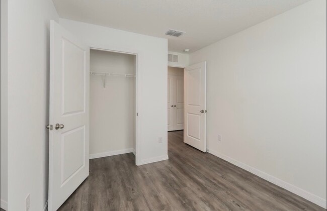 Photo - 121 Stedman St