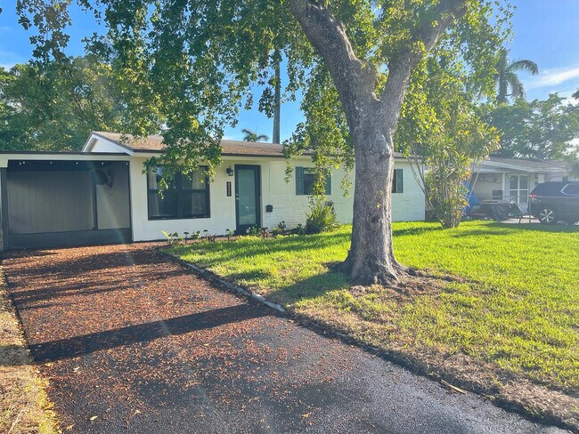 4329 SW 49th Ct