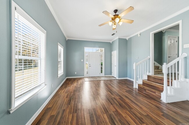 Photo - 20 Hillcrest Ln