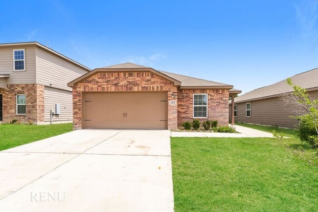 Building Photo - Now Available! First Month Free! Rental