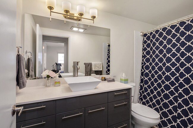 Photo - The Puget Vista Apartments