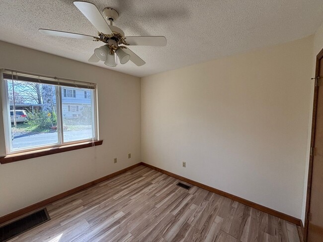 Photo - 1212 Shelby Ave Unit # 2