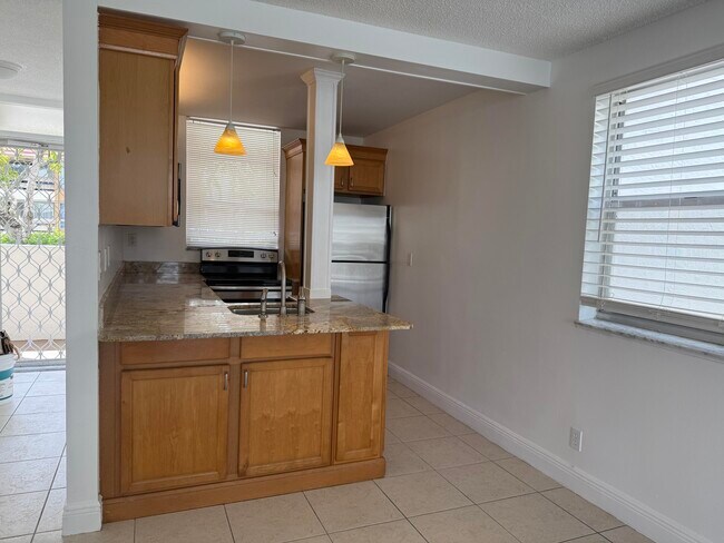 Photo - 1731 SE 15th St Unit 201