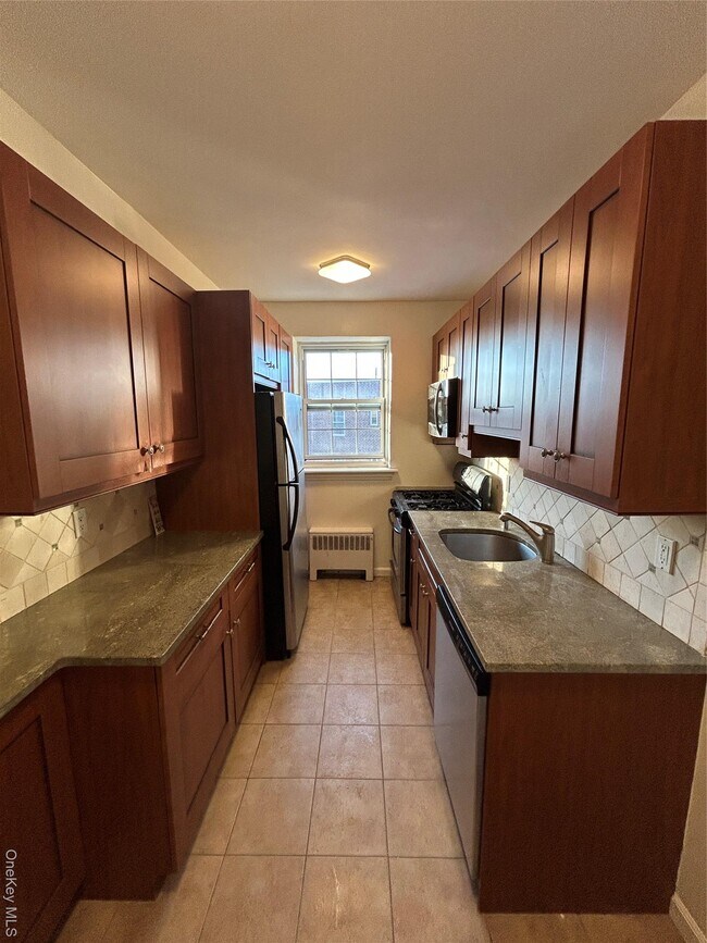 Photo - 220 Pelham Rd Unit 6G