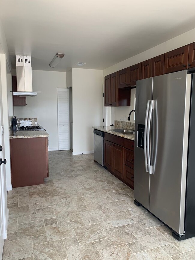 Photo - 4740 Hillcrest Ave Unit A