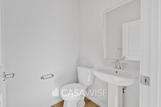 Photo - 21039-21025 25 Ave NW