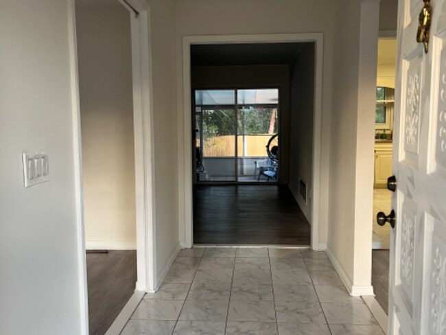 Photo - 260 Foxridge Rd