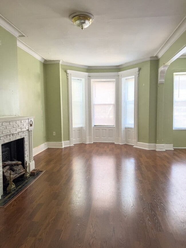 Building Photo - 578 Macon St