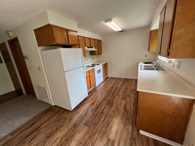 Photo - 2187-2189 NW North Hill Dr Unidad 2187