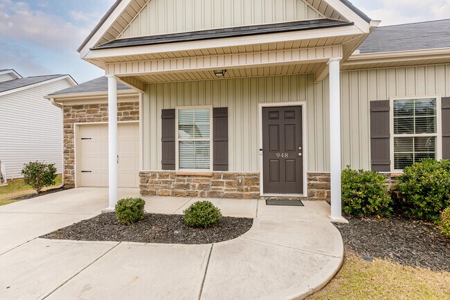 Photo - 948 Erika Ln